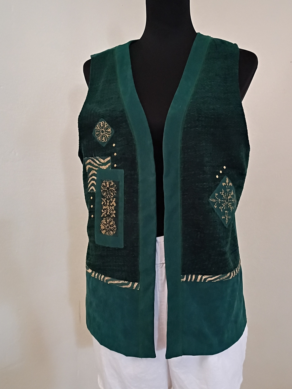 Women's Emerald Green Embroidered Vest Vintage City Girl By Nancy Bolen